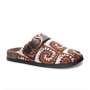 NEW! Dirty Laundry Birkinstock style clogs